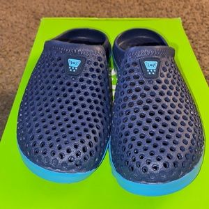 NEW OT Revolution Boys Size M 13/1 Navy/Light Blue Slip-On Shoes